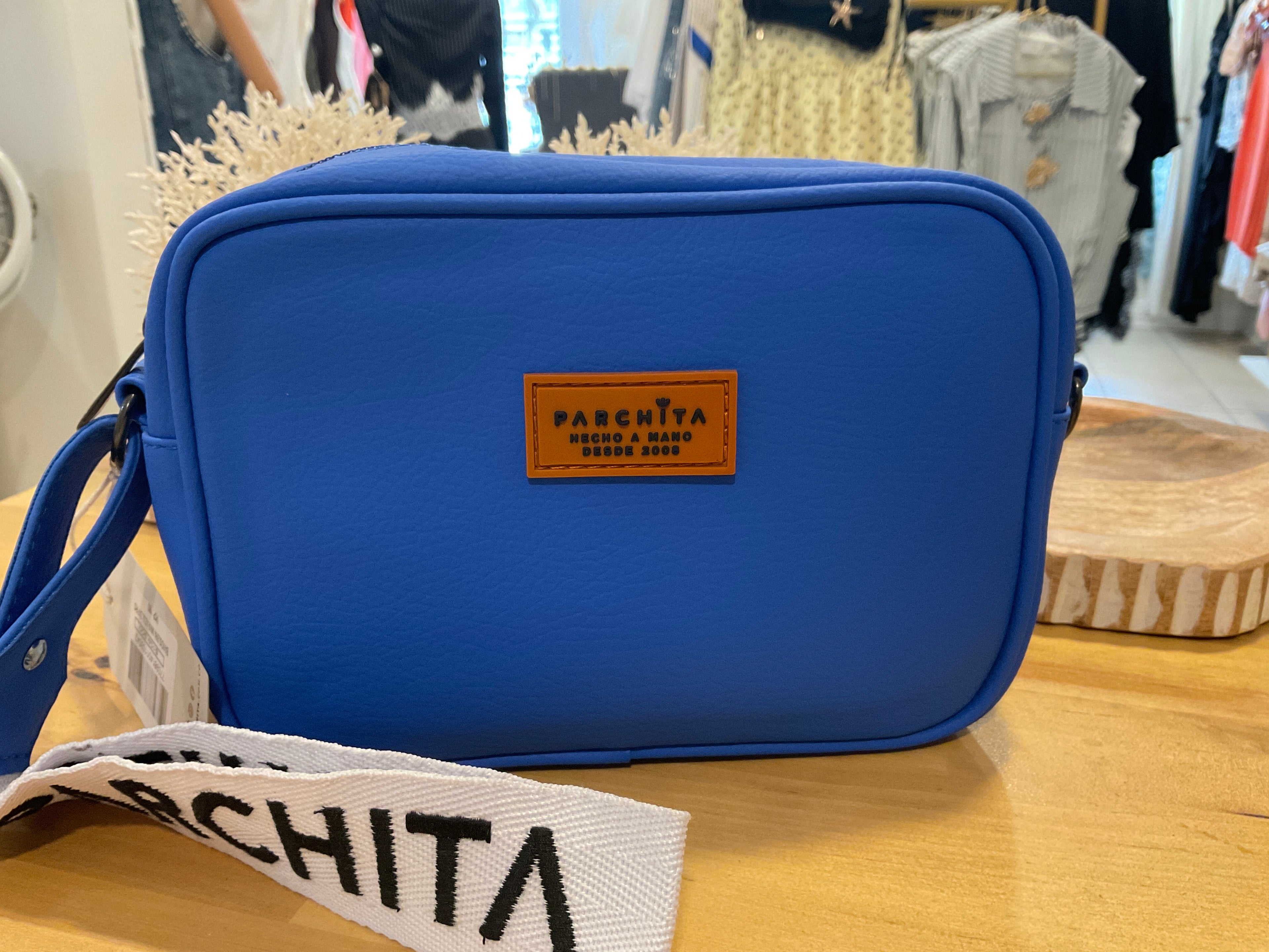 Parchita bandolera Mika